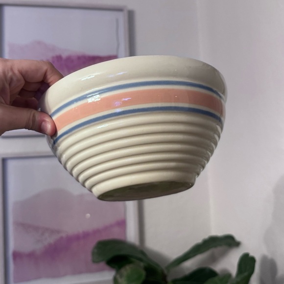 Vintage 1940’s McCoy USA OvenProof Beehive mixing bowl - Picture 11 of 11